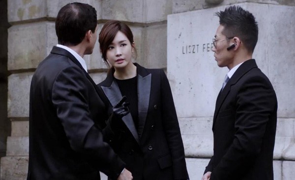 Lee Da Hae cực dẻo dai trong "Iris 2" 3