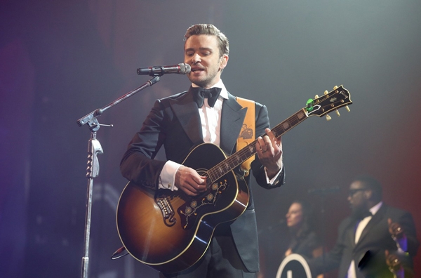 Justin Timberlake đốt cháy sân khấu sau 5 năm vắng bóng 5