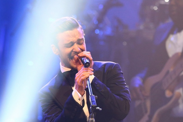 Justin Timberlake đốt cháy sân khấu sau 5 năm vắng bóng 7