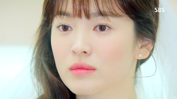 Song Hye Kyo mặc váy cưới nhưng lại... hủy hôn 3