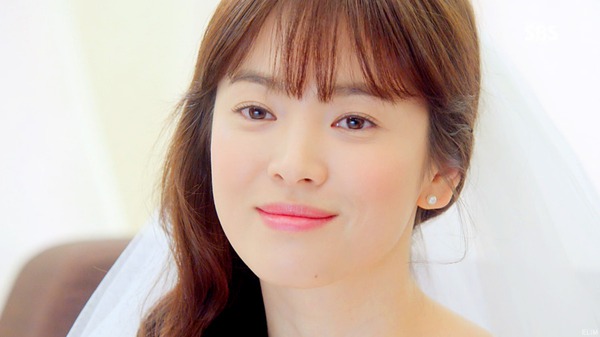 Song Hye Kyo mặc váy cưới nhưng lại... hủy hôn 5