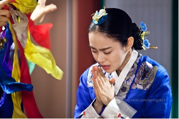 "Con trai" Ok Jung (Kim Tae Hee) gặp nguy hiểm? 6