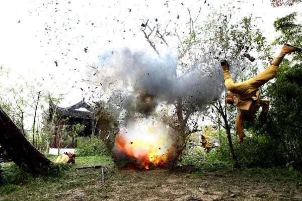 Lâm Chí Linh, Lưu Đức Hoa mang "James Bond" châu Á đến VN 5