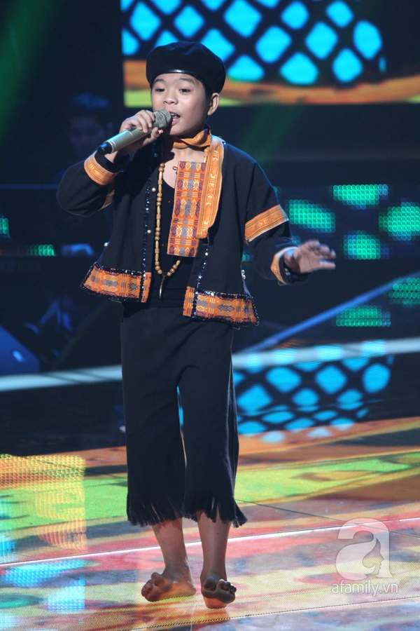 The Voice Kids Liveshow 1: Nguyễn Quang Anh 