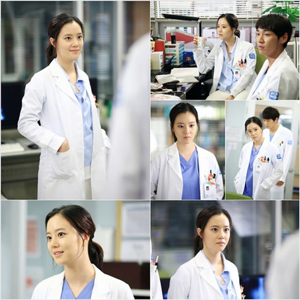 Moon Chae Won khoe vẻ đẹp trong veo với tạo hình bác sĩ 4