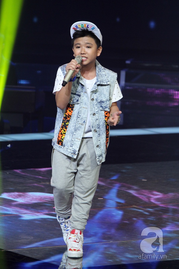 Liveshow 3: Thí sinh The Voice Kids khóc nức nở khi hát về cha 2