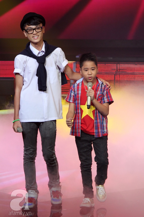 Liveshow 3: Thí sinh The Voice Kids khóc nức nở khi hát về cha 10