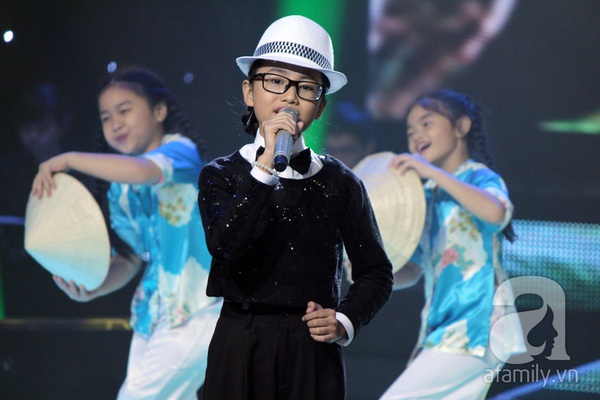 The Voice Kids: Quang Anh cực chất với màn diễn quá chuyên nghiệp 18