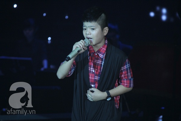 The Voice Kids: Quang Anh cực chất với màn diễn quá chuyên nghiệp 7