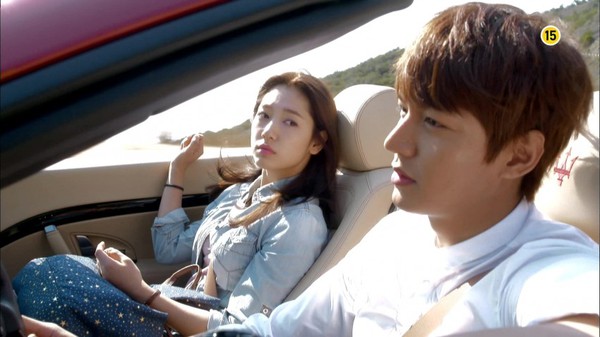 Park Shin Hye lặng nhìn Lee Min Ho ôm cô gái khác 3