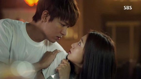 Park Shin Hye né tránh tình yêu của Lee Min Ho 9