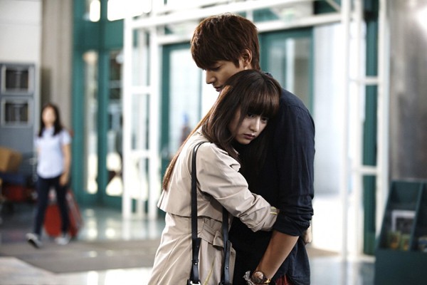 Park Shin Hye né tránh tình yêu của Lee Min Ho 11