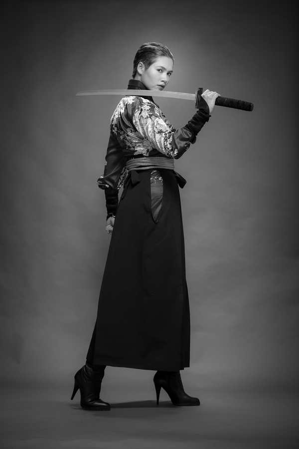 Hoàng My lột xác đầy cá tính với tạo hình... Samurai 6