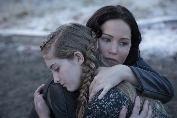 Cân đo 2 cô nàng siêu "hot": Katniss (Hunger Games) vs. Bella (Twilight) 10