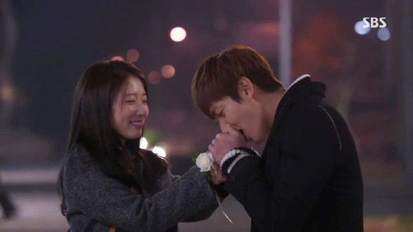 Park Shin Hye bị ép chia tay Lee Min Ho sau 2 tuần 3