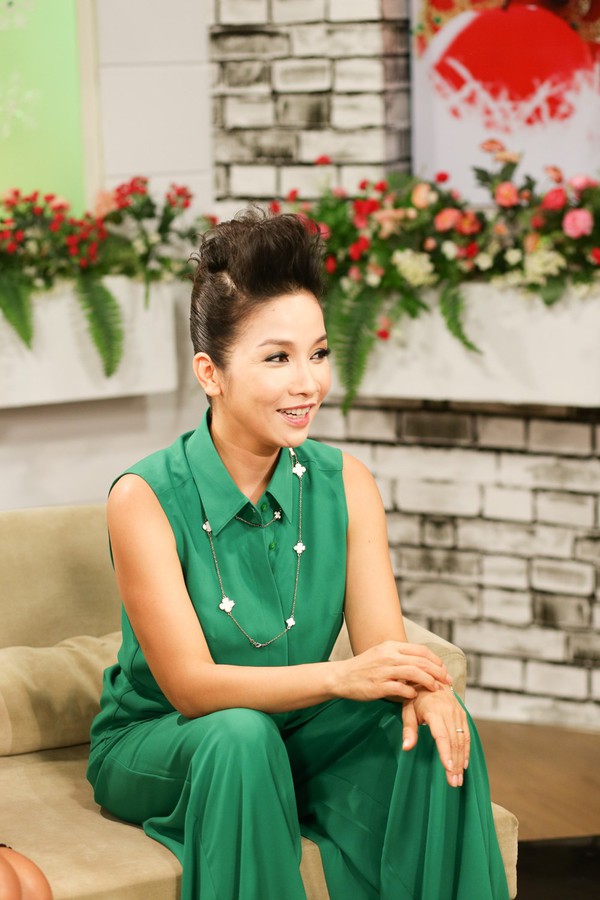 Hà Anh, Mỹ Linh tranh cãi nảy lửa về phụ nữ Việt 8 Hà Anh, Mỹ Linh tranh cãi nảy lửa về phụ nữ Việt 8
