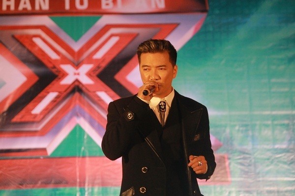 Hàng ngàn thí sinh X-Factor đội mưa để gặp giám khảo Mr. Đàm 6