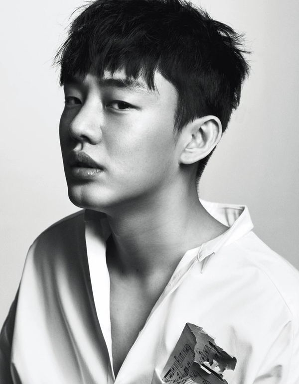 Yoo Ah In chụp ảnh "nhạy cảm" với nữ diễn viên U50 6