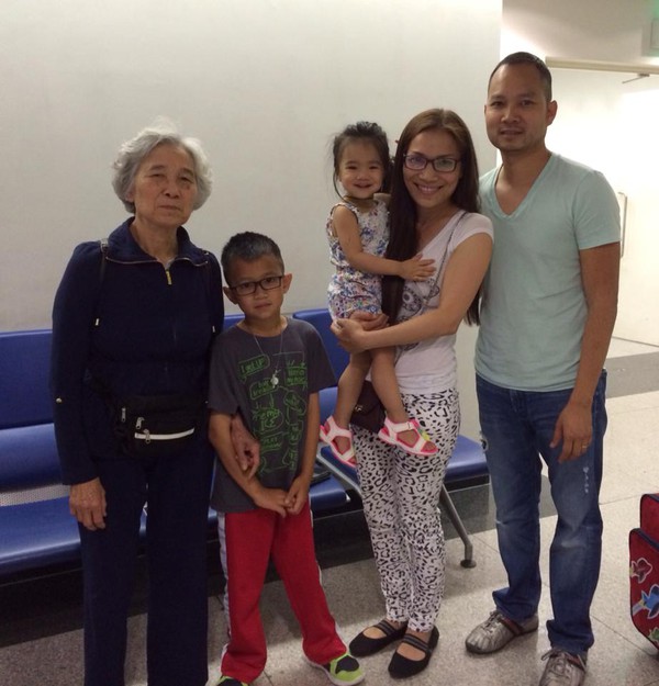 Cả gia đình chồng Việt kiều về nước ủng hộ Hồng Ngọc 2