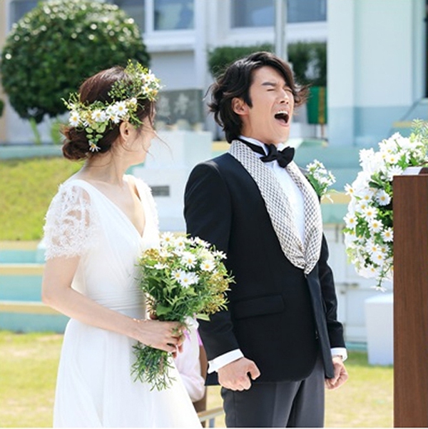 Jang Nara chính thức về làm con dâu nhà Jang Hyuk 3