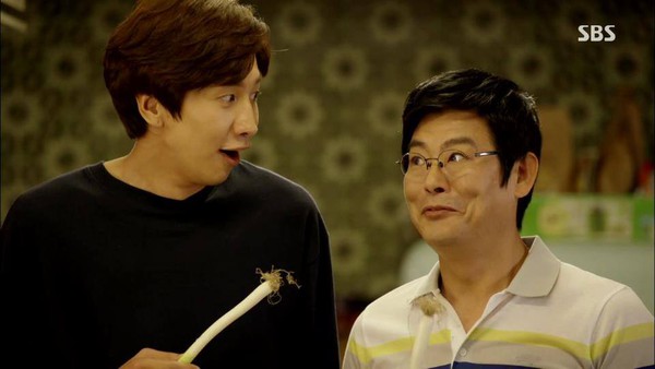 Jo In Sung nắm tay Gong Hyo Jin: 
