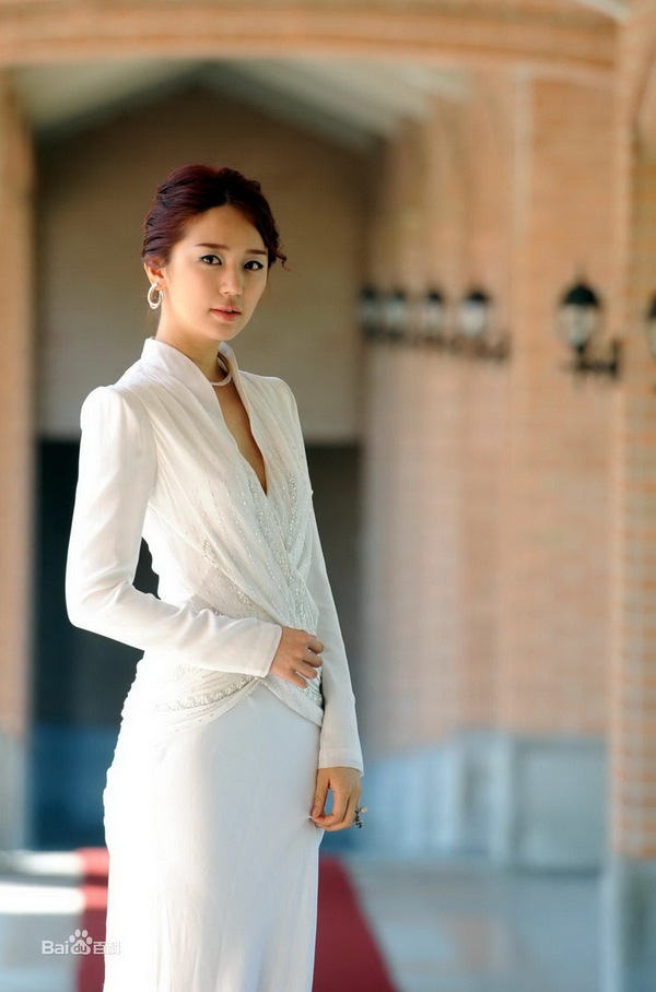 Những nữ gi&aacute;m đốc xinh đẹp v&agrave; quyền lực của phim H&agrave;n 25