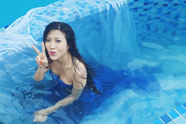 Bạn gái lo lắng cho bệnh tình của Ưng Hoàng Phúc 9