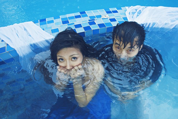 Bạn gái lo lắng cho bệnh tình của Ưng Hoàng Phúc 11