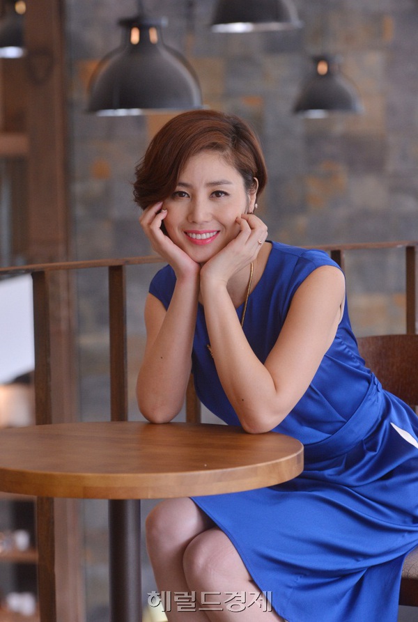 Sửng sốt với hình ảnh thoát tục của cựu Hoa hậu Hàn 48 tuổi 3