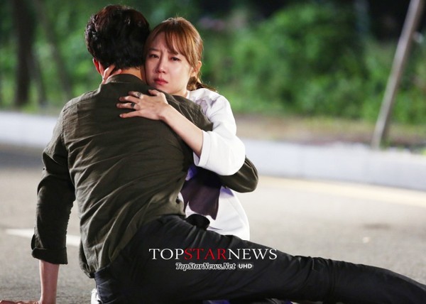 Gong Hyo Jin bị gia đình ép chia tay Jo In Sung 1