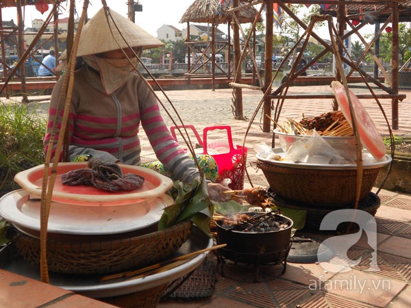 Đi ăn thịt nướng đúng chất vỉa hè ở Hội An 1