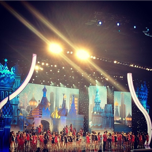 Những hình ảnh đẹp nhất trong đêm Chung kết Hoa hậu Hoàn vũ 2013 3