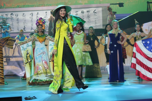 Trần Thị Quỳnh hài lòng với kết quả Top 6 HH Quý bà Thế giới  7