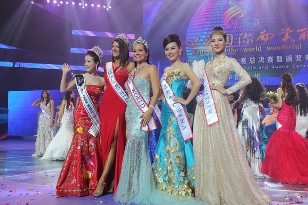 Trần Thị Quỳnh hài lòng với kết quả Top 6 HH Quý bà Thế giới  22