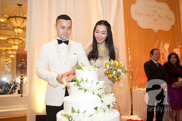 Á hậu Việt Nam 2010 xinh đẹp bên chú rể cực chất trong đám cưới 30