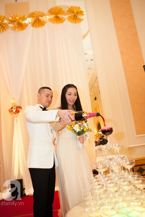 Á hậu Việt Nam 2010 xinh đẹp bên chú rể cực chất trong đám cưới 31