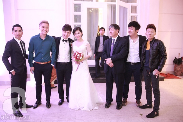 Cận cảnh nhan sắc dịu dàng của vợ Minh Vương trong tiệc cưới 22