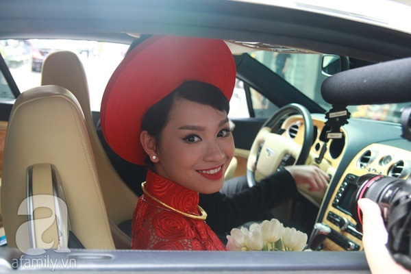 Trà My Idol và đại gia Sài Gòn rước dâu với dàn siêu xe 17