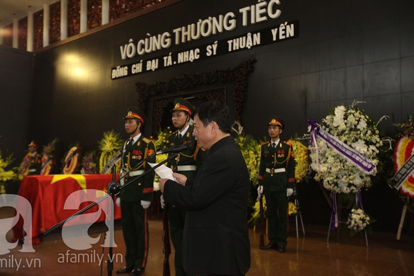 Thanh Lam thất thần trong lễ đưa tang nhạc sĩ Thuận Yến 27
