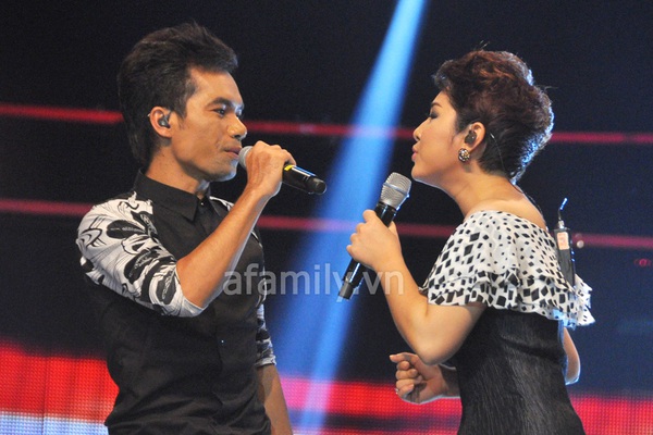 Th&iacute; sinh chuyển giới Hương Giang chia tay Vietnam Idol 3