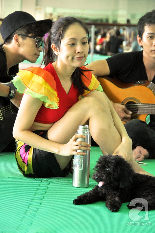 Dương Triệu Vũ - Thanh Th&uacute;y quậy tưng trong ph&ograve;ng tập 9