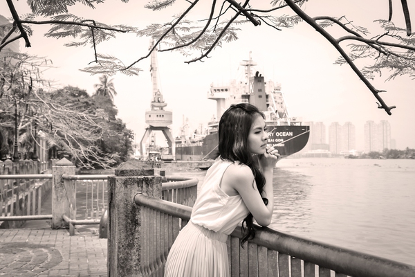 Vân Trang ôn lại kỷ niệm về Sài Gòn qua ảnh 2