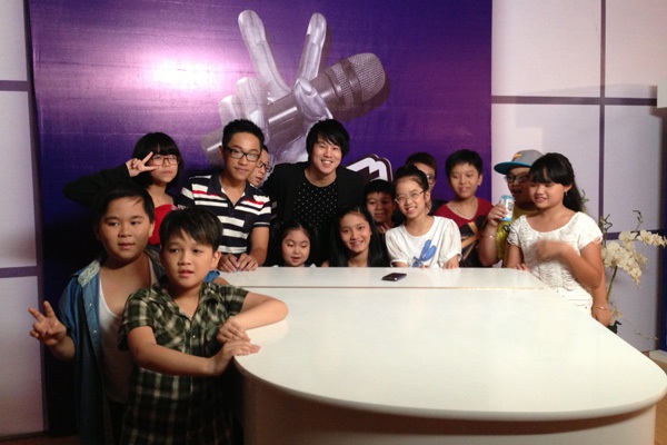 Thanh Bùi hát ngẫu hứng cùng "các con cưng" The Voice Kids 1