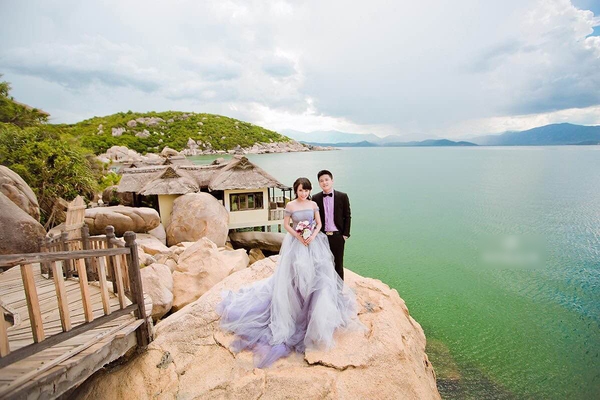 Chuyện t&igrave;nh đẹp như phim v&agrave; chuyện c&ocirc; d&acirc;u bật kh&oacute;c khi nh&agrave; chồng giục cưới 6