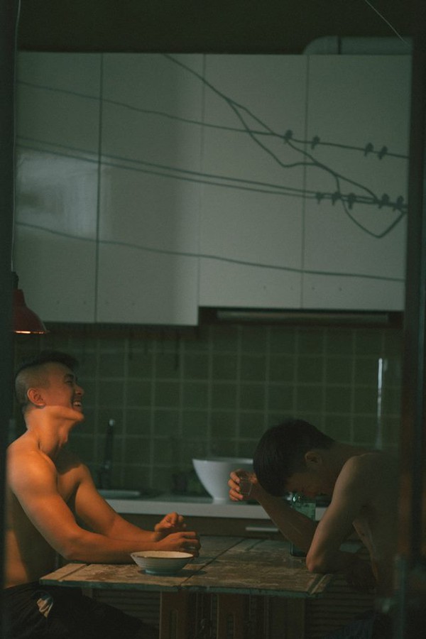 Bộ ảnh 18+ đầy &aacute;m ảnh về b&iacute; ẩn ph&iacute;a sau cuộc sống người đồng t&iacute;nh 6