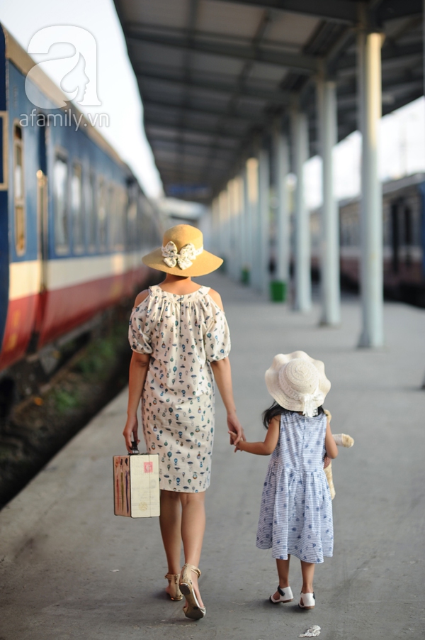 Bộ ảnh mẹ v&agrave; con g&aacute;i