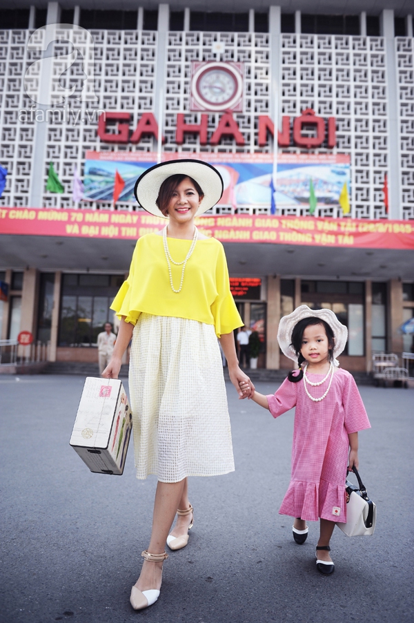 Bộ ảnh mẹ v&agrave; con g&aacute;i