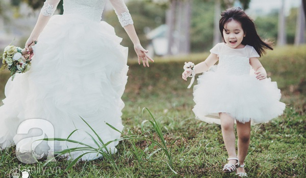 mẹ v&agrave; con g&aacute;i