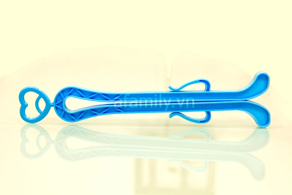 Dụng cụ kẹp giữ d&aacute;ng boot tiện &iacute;ch nhưng k&eacute;m bền 2
