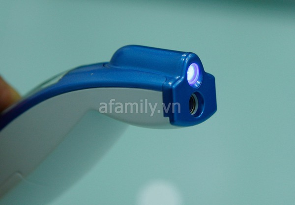 Nhiệt kế đo tr&aacute;n Microlife đo được cả nhiệt độ cơ thể v&agrave; vật thể 6